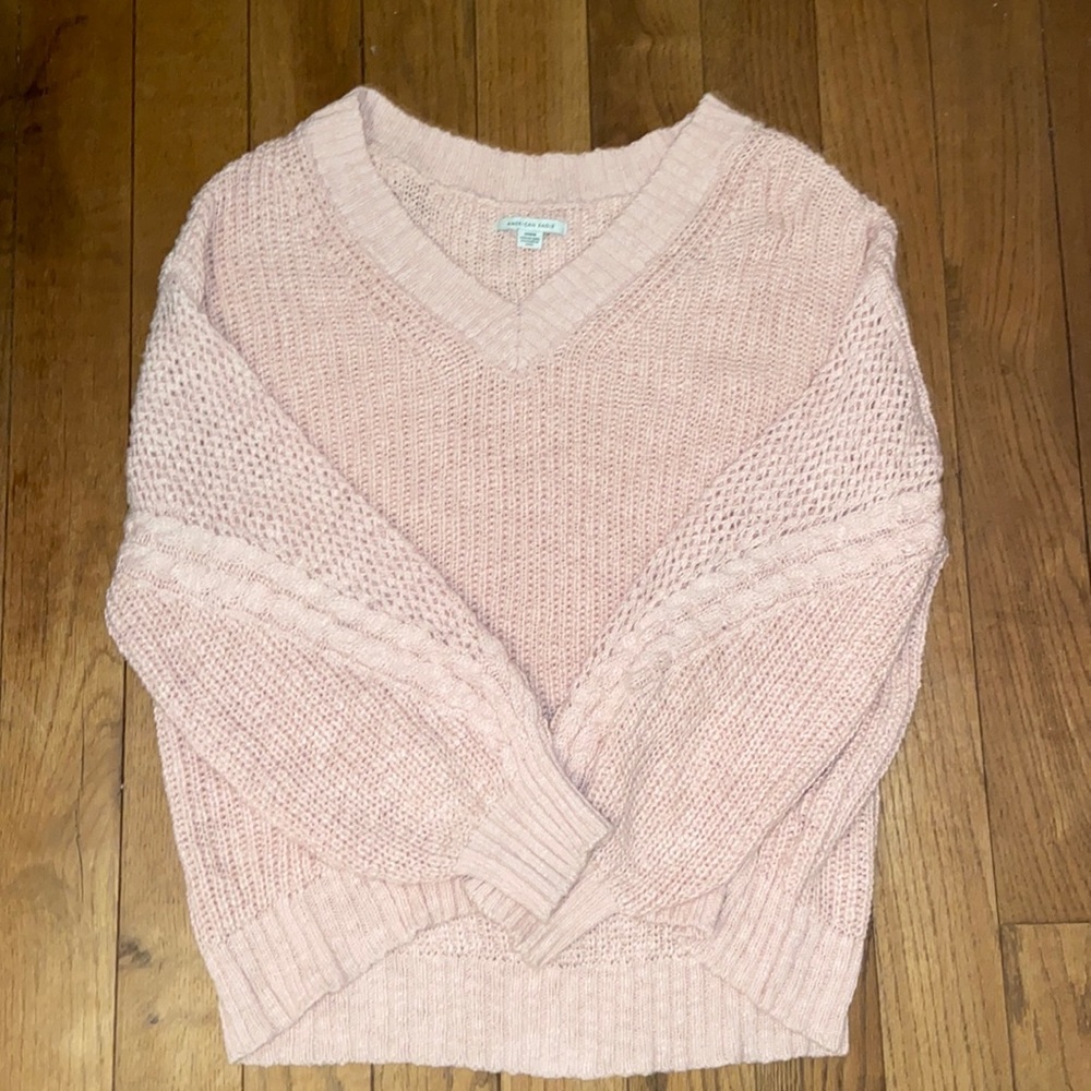 Light pink sweater size medium from American Eagle.